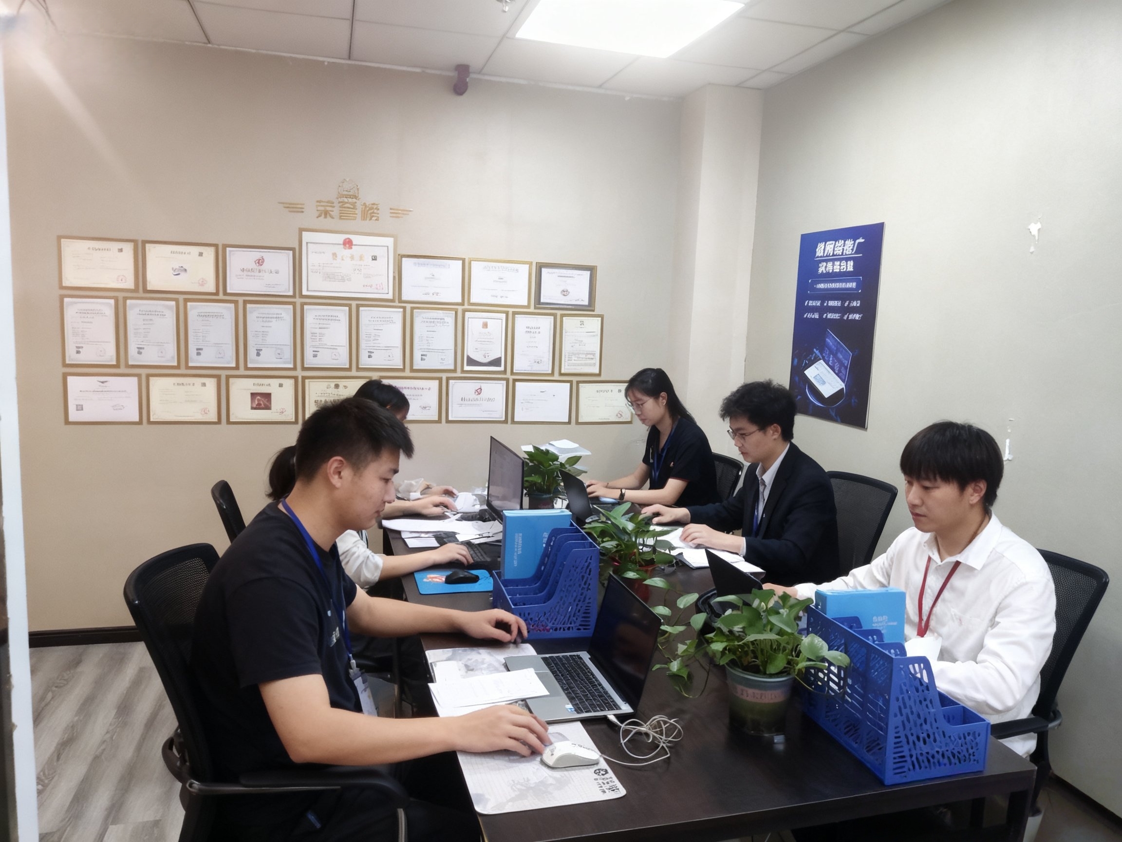 网推传媒公司实拍工作场景图片